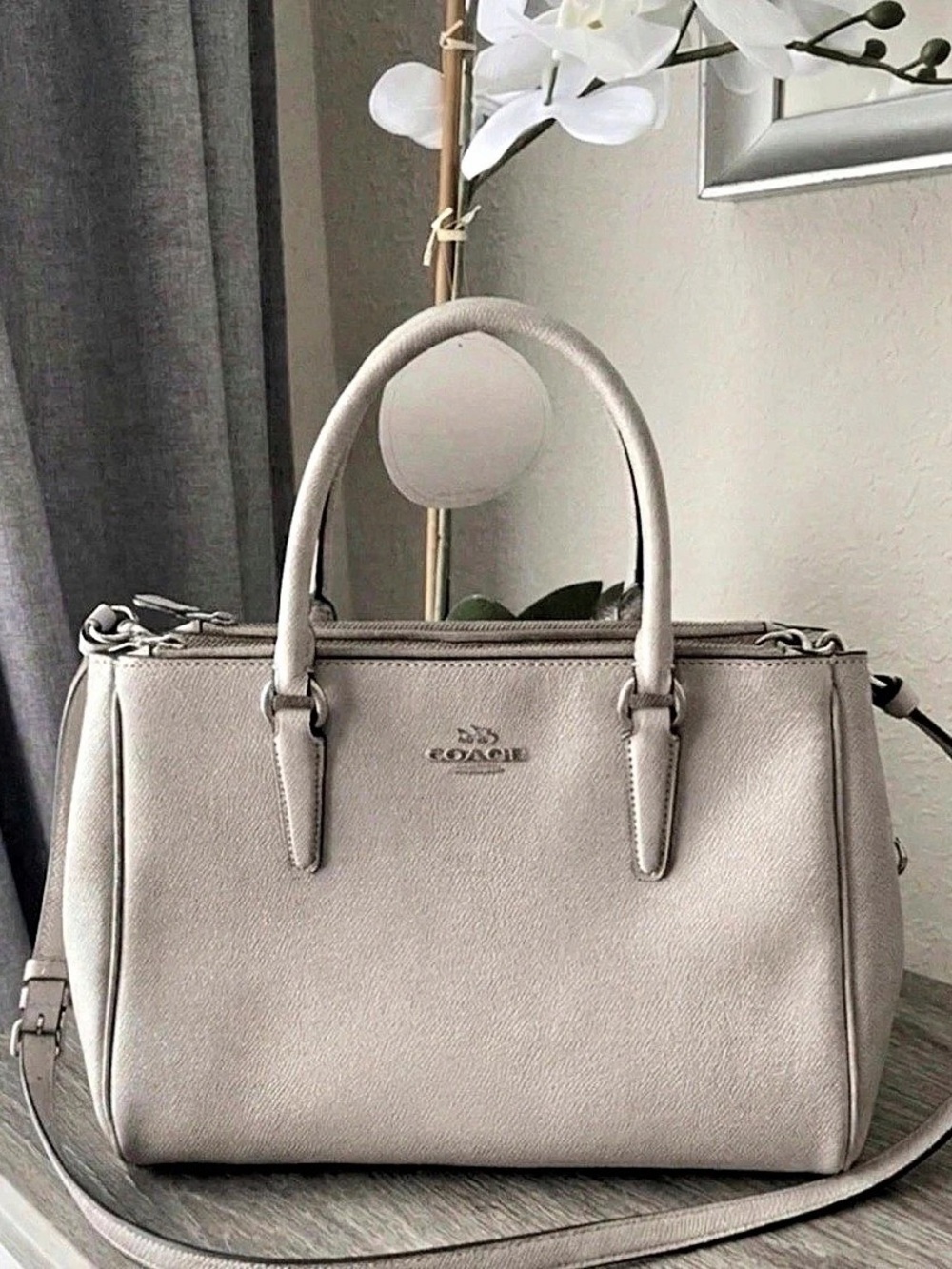 Coach Authentic light purple crossgrain leather purse